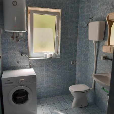 Royal Penzion 3*